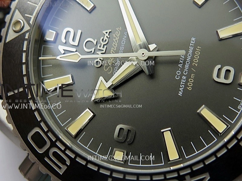 Planet Ocean 600M 43.5mm Black Ceramic Bezel SS VSF 1:1 Best Edition Gray Dial on Black Rubber Strap A8900
